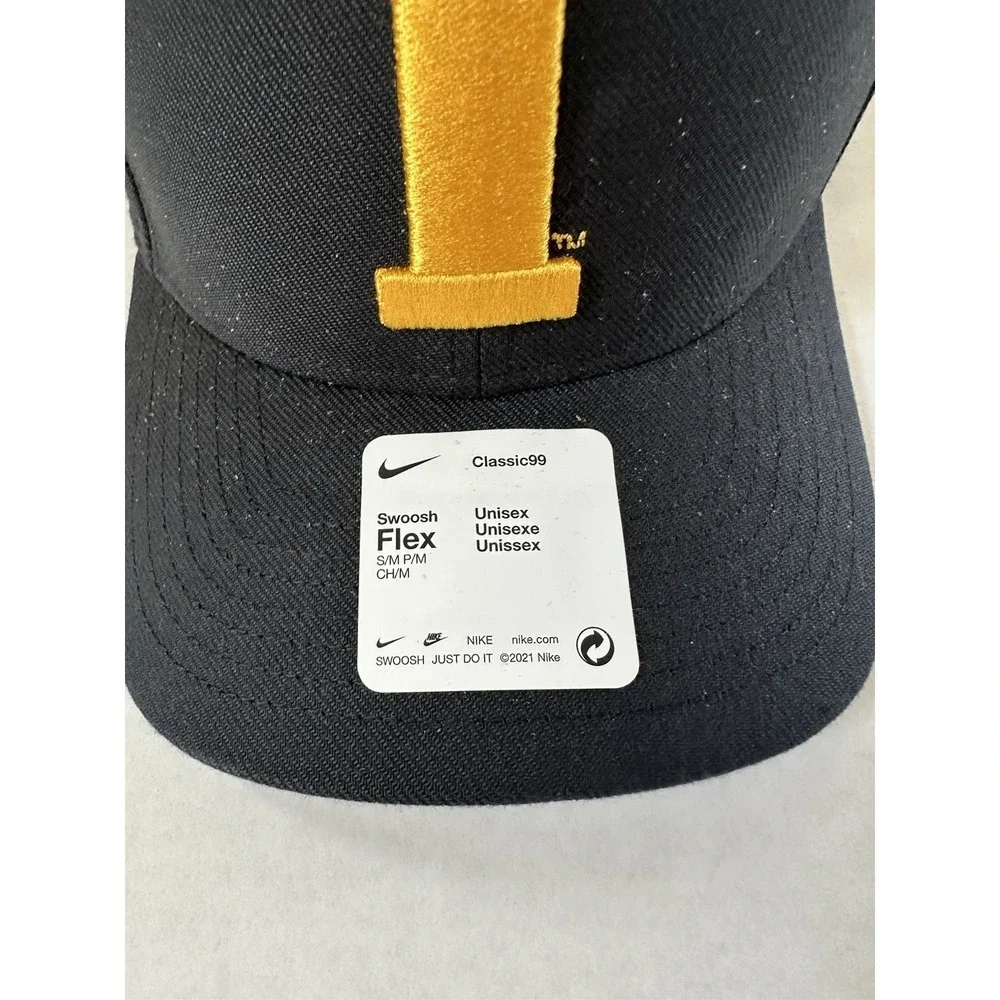 Iowa Hawkeyes Nike Hat Flex Dri Fit Classic99 Swoosh S/M Fitted Black Yellow